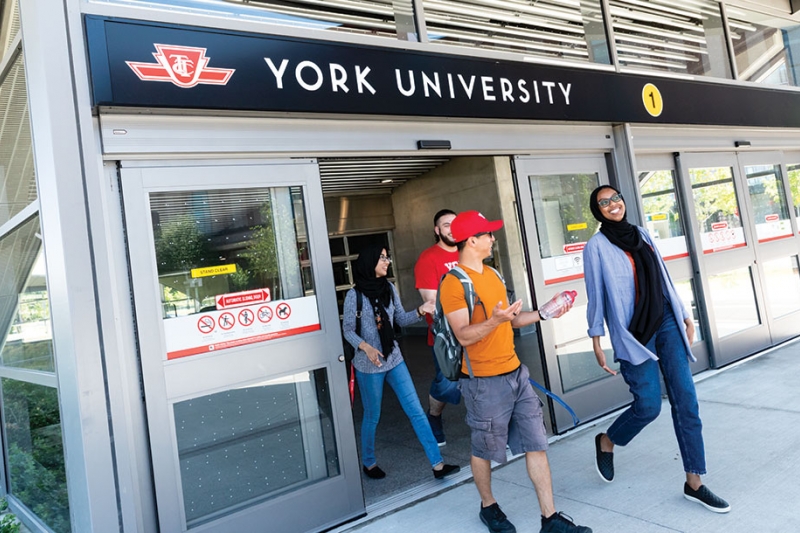 Webinar: Leveraging Your Experiences: Scholarships at York